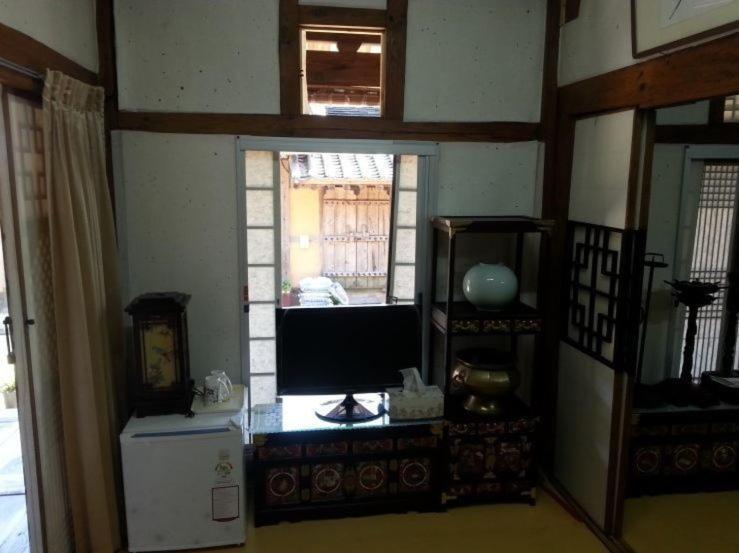 Goseong Choi Pilgan'S Old House Hotell Rom bilde