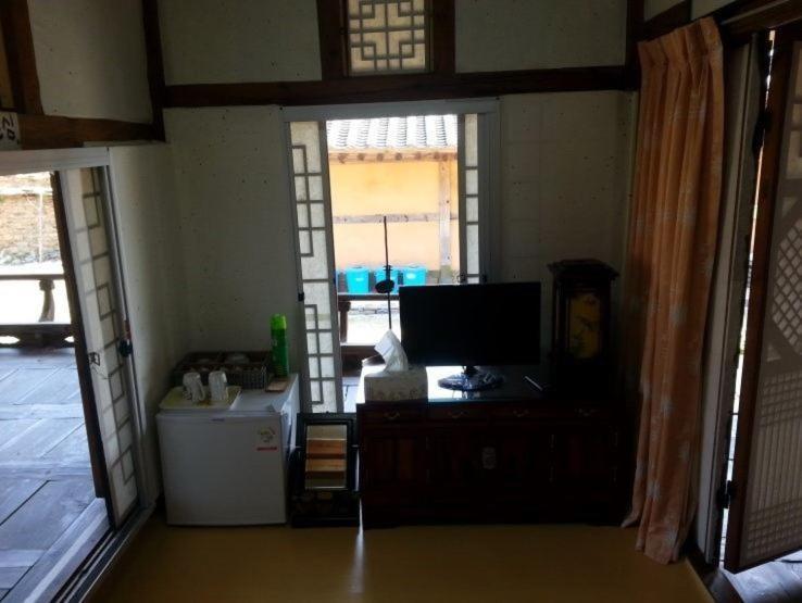 Goseong Choi Pilgan'S Old House Hotell Rom bilde
